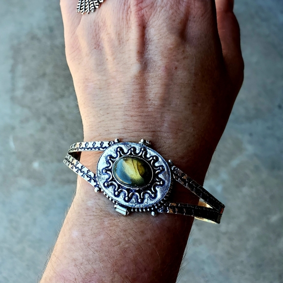 New Unique Labradorite 925 Silver Poison Cuff Bracelet. - Picture 1 of 16